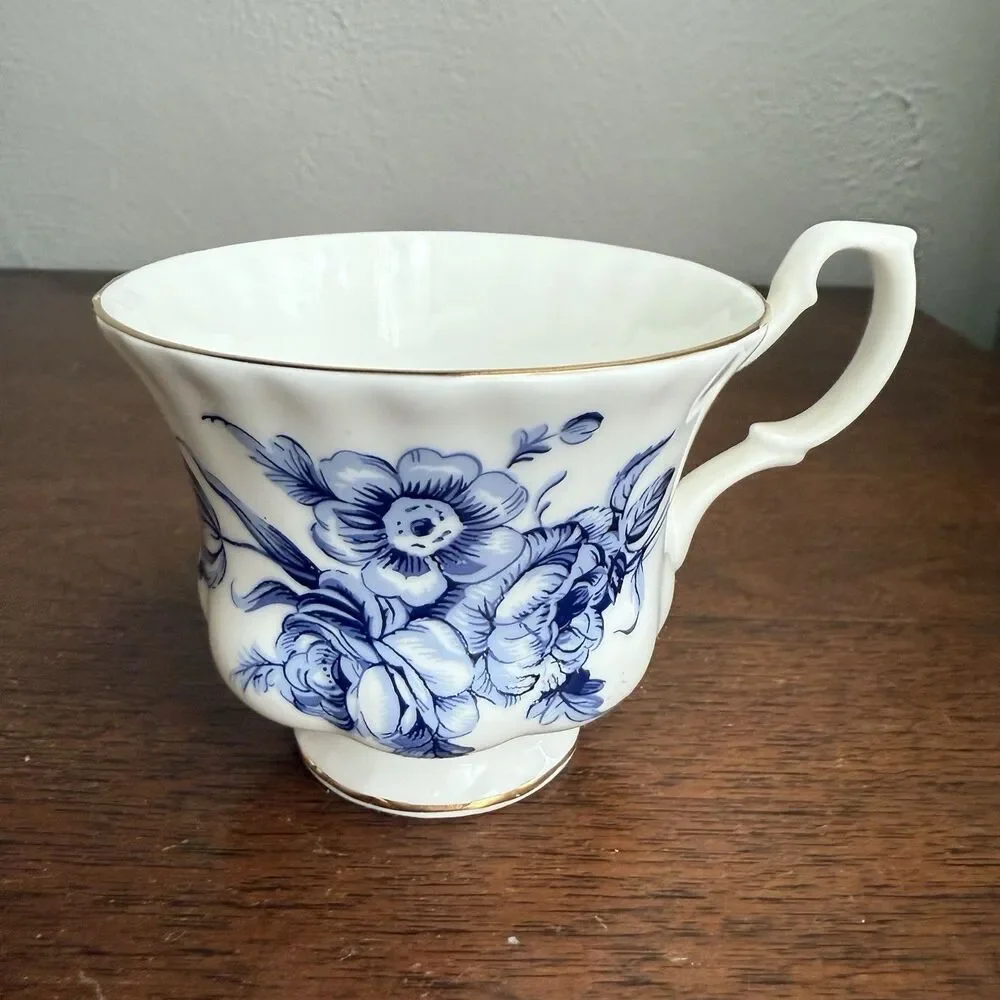 Royal Albert Tea Cup Bone China Blue Flowers Floral Gold Trim EUC England